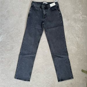 NWT Abercrombie 90s Straight Jean